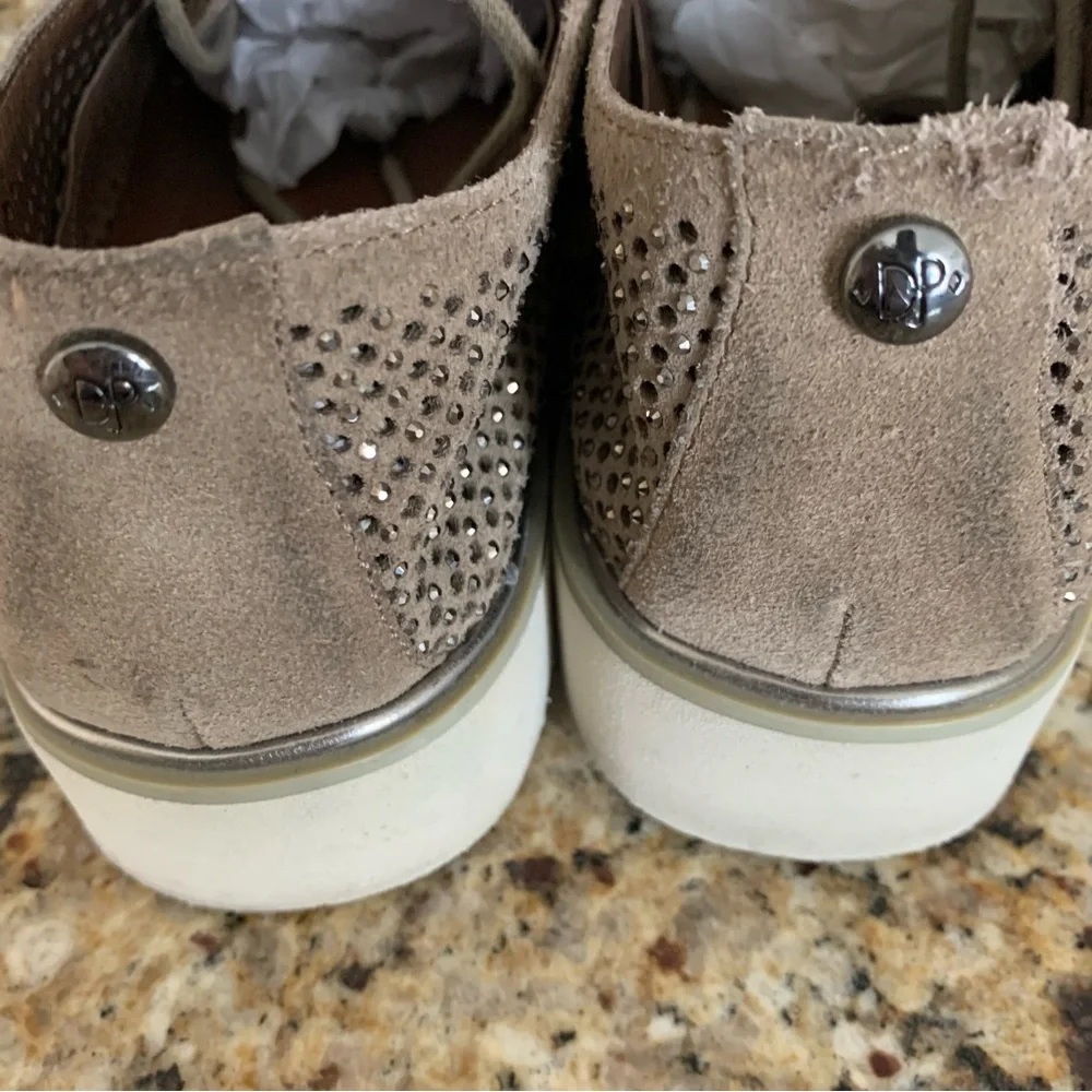 DONALD J PLINER Conni Perforated Oxfords Size 8 Rhinestone Taupe Gray
